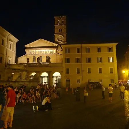 Trastevere, Tiburzi 2, Balcony, Ideally Located!!! 罗马