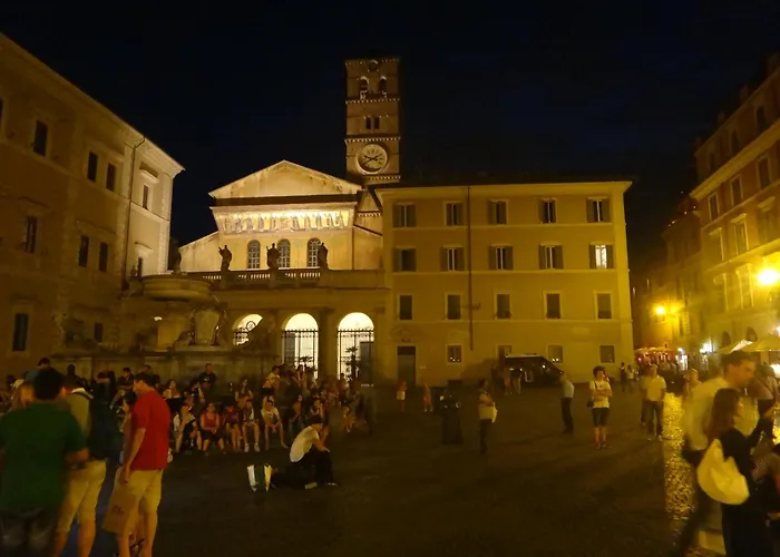 Trastevere, Tiburzi 2, Balcony, Ideally Located!!! Rome