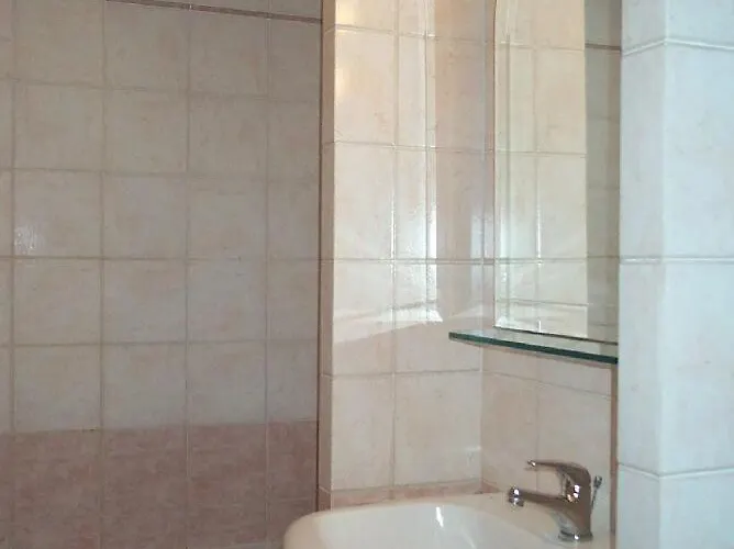 Trastevere, Tiburzi 2, Balcony, Ideally Located!!! *