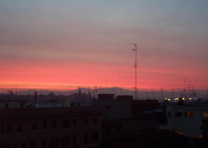 Trastevere, Tiburzi 2, Balcony, Ideally Located!!! Apartment