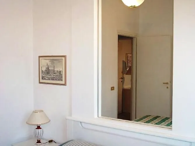 Trastevere, Tiburzi 2, Balcony, Ideally Located!!! Apartment Rome