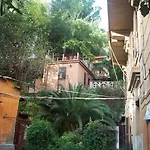 Trastevere, Tiburzi 2, Balcony, Ideally Located!!! * Рим
